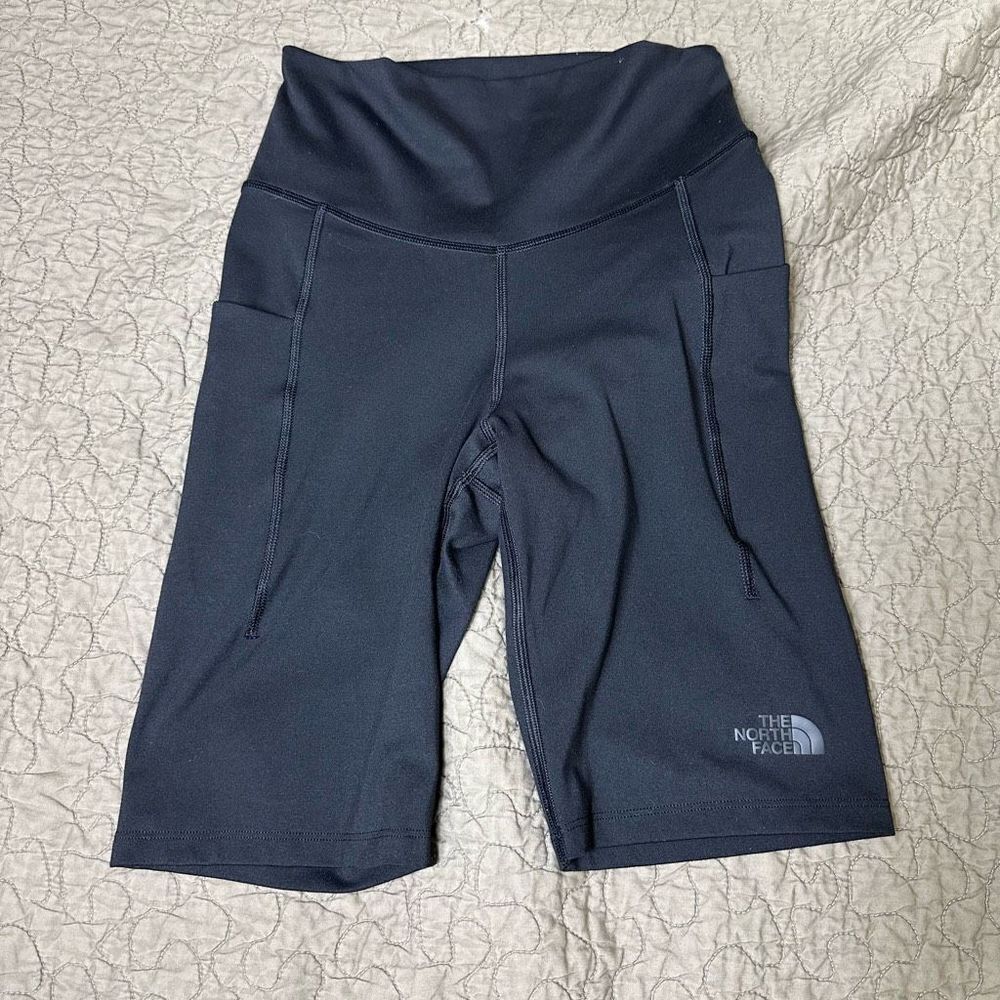 The North Face Women's  Size S Black Shorts With Cell Phone Pockets A665